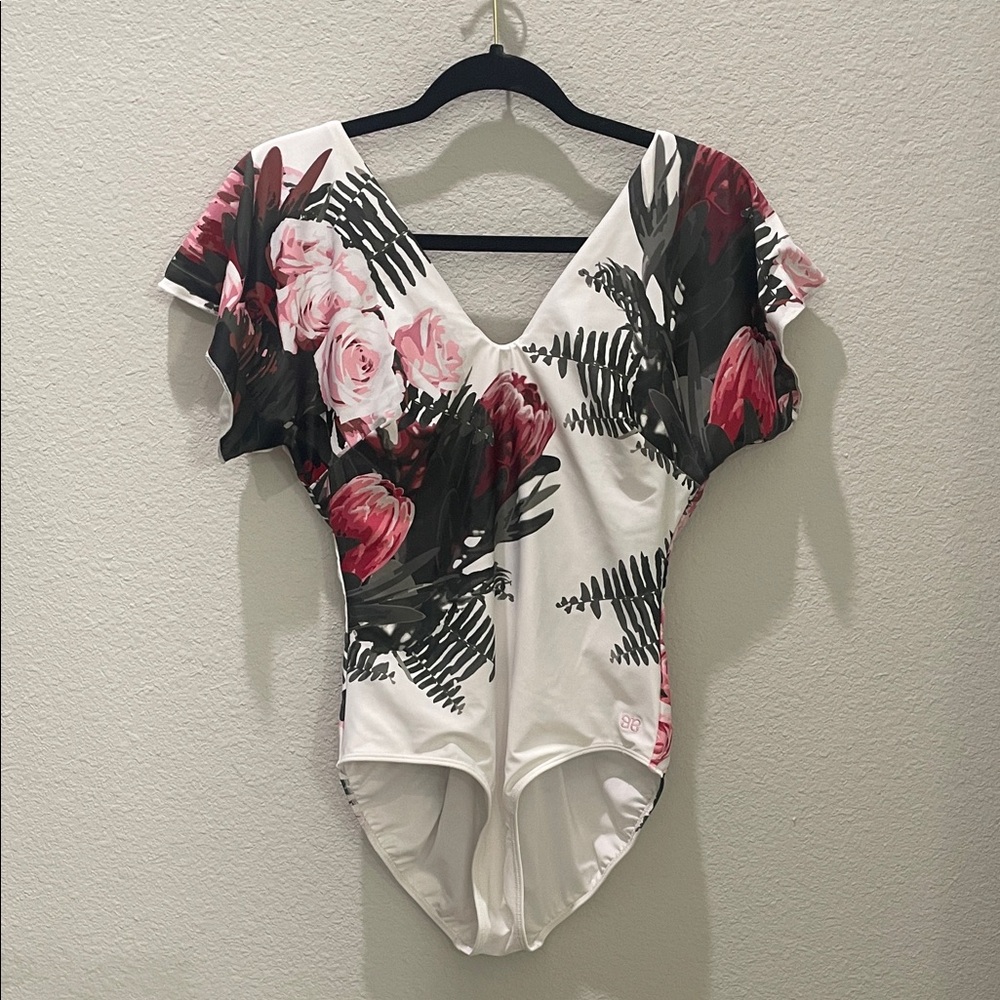 Albion Fit Floral Cape V-Neck Swimsuit without belt - Picture 3 of 8